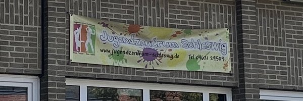 Bild zeigt Schriftzug des Jugendzentrums in Schleswig