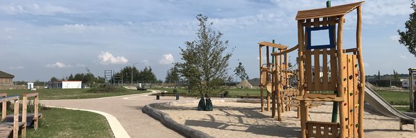 Blick über die neue Parkanlage „Auf der Freiheit“ gemäß Bebauungsplan 103 mit Blick auf den Spielplatz (Klettergerüst)